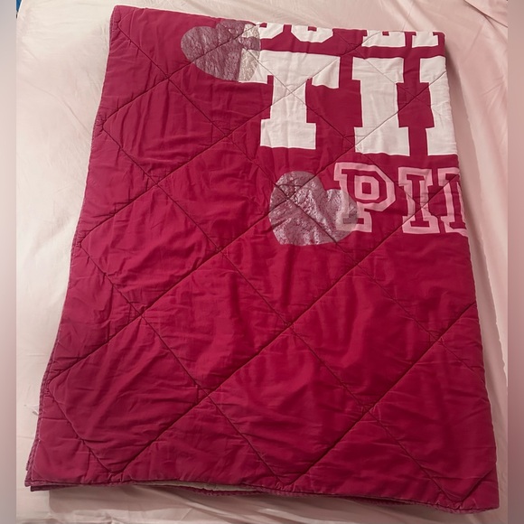 VINTAGE VICTORIA’S SECRET PINK “SO MUCH LOVE SO LITTLE TIME” QUILT - Picture 5 of 16